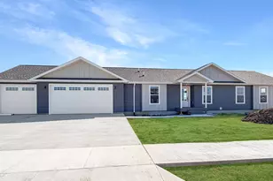 1509 Ellis Ave, Marshall, MN 56258 - Photo 1