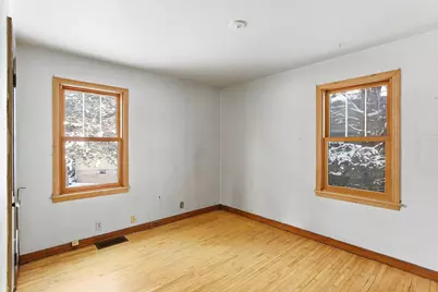 1869 Chelton Avenue W, Saint Paul, MN 55104 - Photo 10