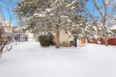 1869 Chelton Avenue W, Saint Paul, MN 55104 - Photo 24