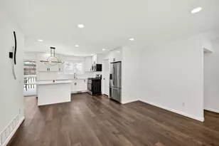 10920 Oak Knoll Terrace N, Hopkins, MN 55305 - Photo 6