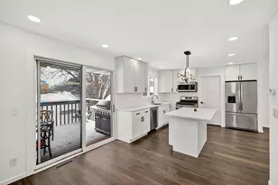 10920 Oak Knoll Terrace N, Hopkins, MN 55305 - Photo 12