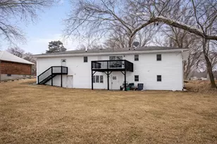 10920 Oak Knoll Terrace N, Hopkins, MN 55305 - Photo 2