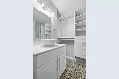 15 S 1st Street #A913, Minneapolis, MN 55401 - Photo 16