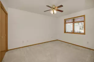 2224 Pinewood Dr, Shakopee, MN 55379 - Photo 20