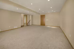 2224 Pinewood Dr, Shakopee, MN 55379 - Photo 24
