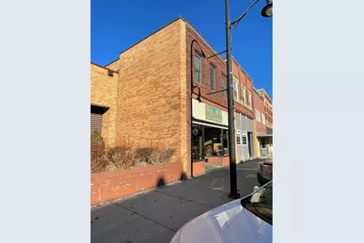 136 S Broadway, Wells, MN 56097 - Photo 1