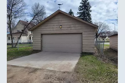 405 Riverside Avenue S, Thief River Falls, MN 56701 - Photo 30