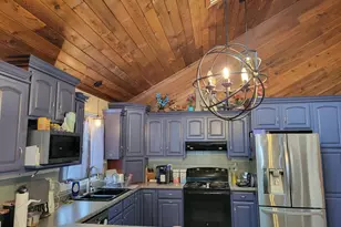 405 Riverside Ave S, Thief River Falls, MN 56701 - Photo 2