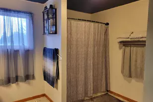 405 Riverside Ave S, Thief River Falls, MN 56701 - Photo 18