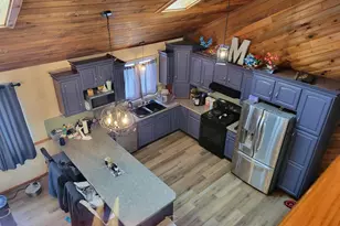 405 Riverside Ave S, Thief River Falls, MN 56701 - Photo 4