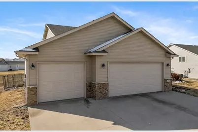 1306 4th Street NW, New Prague, MN 56071 - Photo 2
