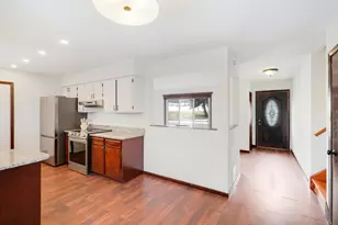 15765 Hayes Trail, Apple Valley, MN 55124 - Photo 8