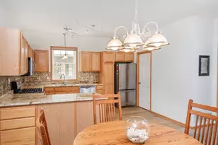 740 Forster St, Saint Paul, MN 55102 - Photo 8