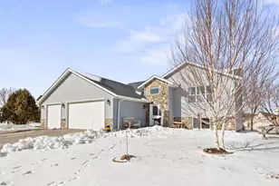 1204 Prairie Ridge Ln, Lester Prairie, MN 55354 - Photo 2