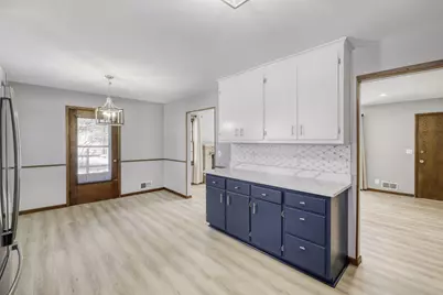 1800 Skyline Drive S, Burnsville, MN 55337 - Photo 8