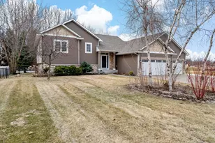 20599 Islandview Cir, Lakeville, MN 55044 - Photo 2