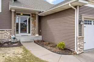 20599 Islandview Cir, Lakeville, MN 55044 - Photo 4