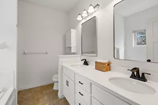 20599 Islandview Cir, Lakeville, MN 55044 - Photo 32