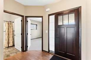 11206 Bushel Curve, Woodbury, MN 55129 - Photo 4