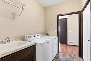 11206 Bushel Curve, Woodbury, MN 55129 - Photo 32