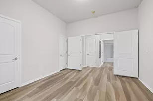 10075 City Walk Dr, Woodbury, MN 55129 - Photo 10