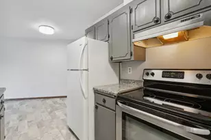 3200 Virginia Ave S, Saint Louis Park, MN 55426 - Photo 16