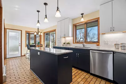 217 Peninsula Road, Medicine Lake, MN 55441 - Photo 10