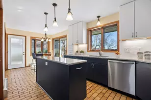 217 Peninsula Rd, Medicine Lake, MN 55441 - Photo 10