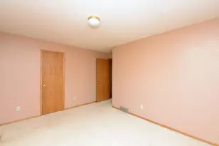 3210 15th Ave S, Fargo,  58103 - Photo 24