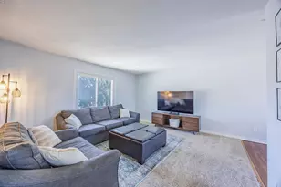 10520 Unity St NW, Coon Rapids, MN 55433 - Photo 4