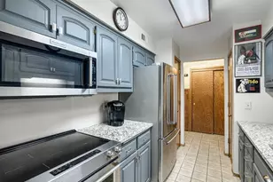 2220 Midland Grove Rd, Roseville, MN 55113 - Photo 4