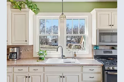 223 Summit Avenue S, Sauk Rapids, MN 56379 - Photo 12