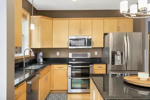 301 Oak Grove St, Minneapolis, MN 55403 - Photo 10