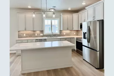 102 E Memory Lane, Tyler, MN 56178 - Photo 10