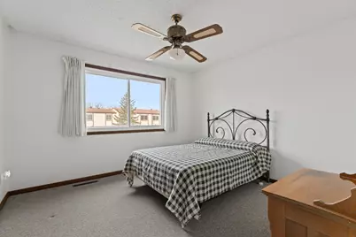 1656 Meadow Circle SE, Rochester, MN 55904 - Photo 18