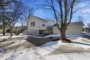 700 NW 29 St, Willmar, MN 56201 - Photo 2