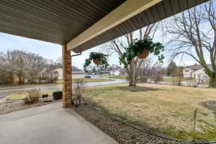 4614 Beacon Hill Rd, Eagan, MN 55122 - Photo 44