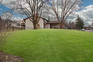 4614 Beacon Hill Rd, Eagan, MN 55122 - Photo 48