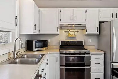 2031 Pin Oak Drive, Eagan, MN 55122 - Photo 8