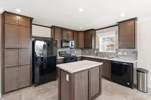 2022 Morgan Way, North Mankato, MN 56003 - Photo 2