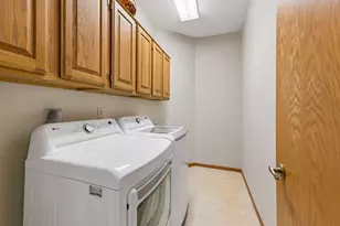 6843 Stonewood Ct, Eden Prairie, MN 55346 - Photo 22
