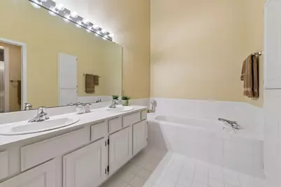 6843 Stonewood Court, Eden Prairie, MN 55346 - Photo 14