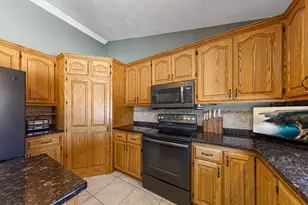 509 Chatfield Ln, Belle Plaine, MN 56011 - Photo 10