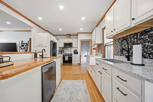 719 15th St S, Fargo,  58103 - Photo 8