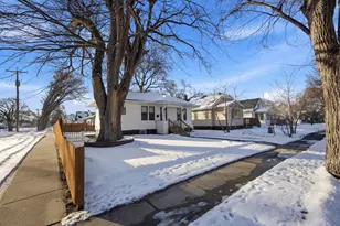 719 15th St S, Fargo,  58103 - Photo 36