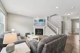 15244 Edgewood Ave, Savage, MN 55378 - Photo 8