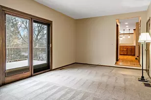 4354 Metcalf Dr, Eagan, MN 55122 - Photo 16