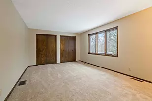 4354 Metcalf Dr, Eagan, MN 55122 - Photo 20