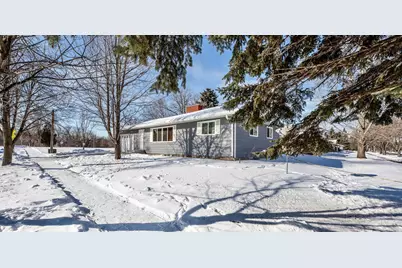 320 22nd Avenue S, Moorhead, MN 56560 - Photo 2