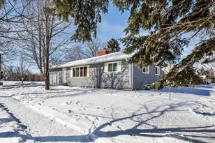 320 22nd Ave S, Moorhead, MN 56560 - Photo 2